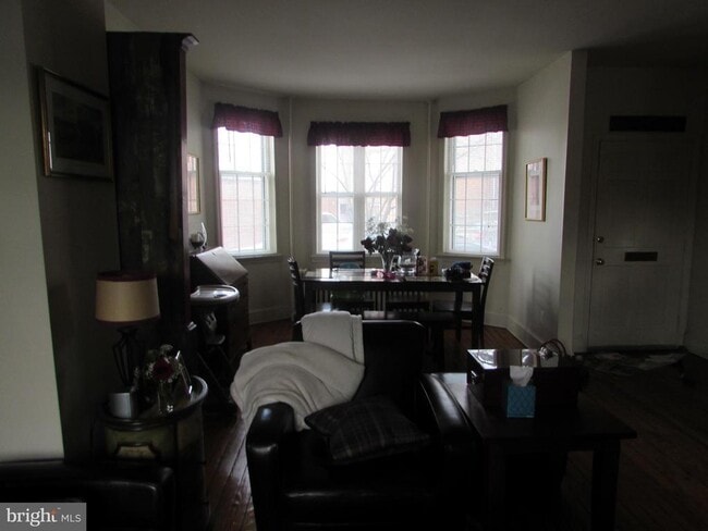 Building Photo - 112 Commerce St