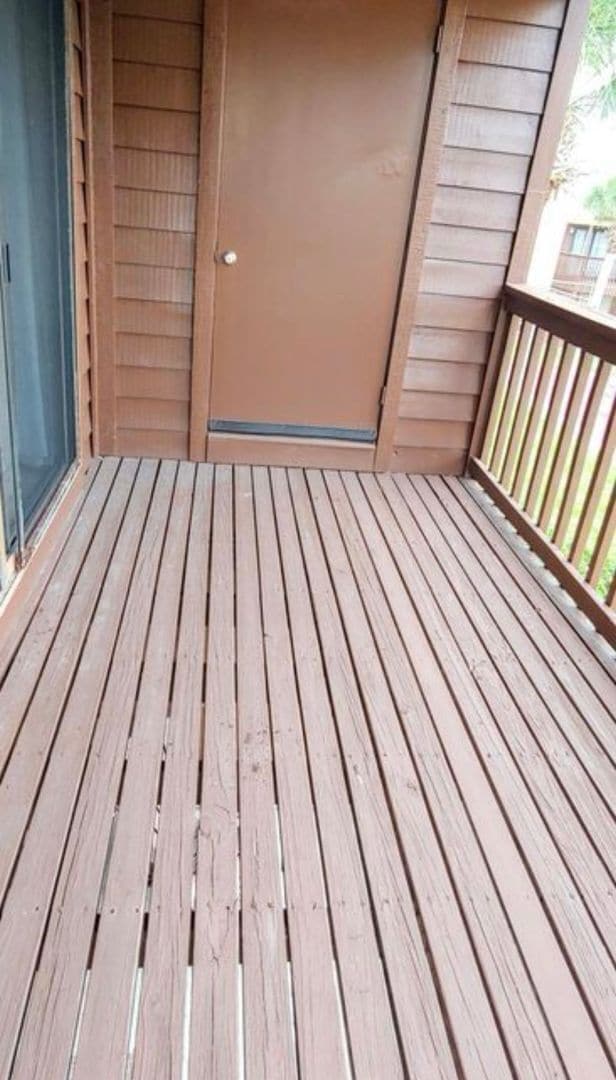 Building Photo - 2 BR and 2 Baths overlooking the Tennis Court