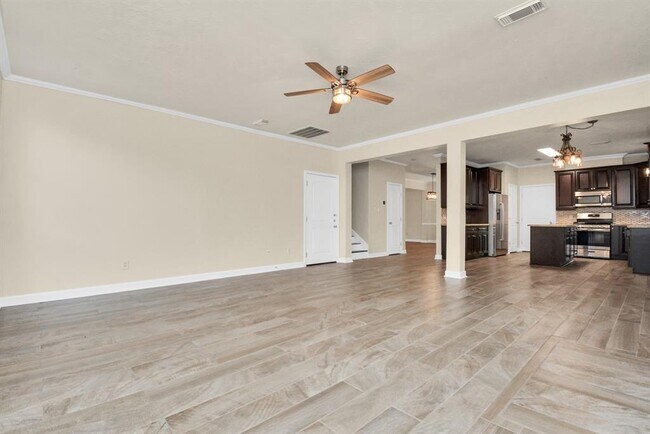 Building Photo - 20210 Black Canyon Dr