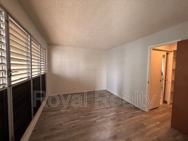 Building Photo - 1099 Green St