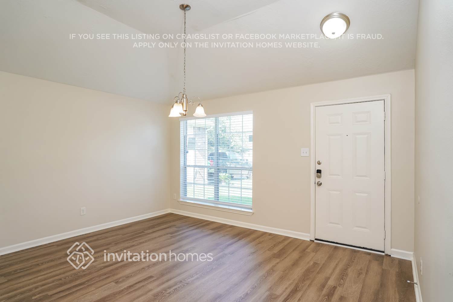 Building Photo - 8583 Chaletford Dr
