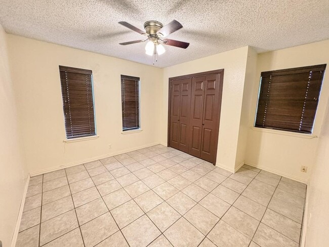 Building Photo - 201 Byron Dr