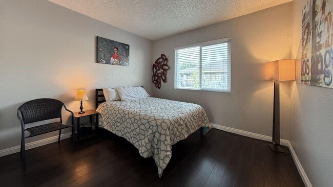 Building Photo - 511 E Brockton Ave