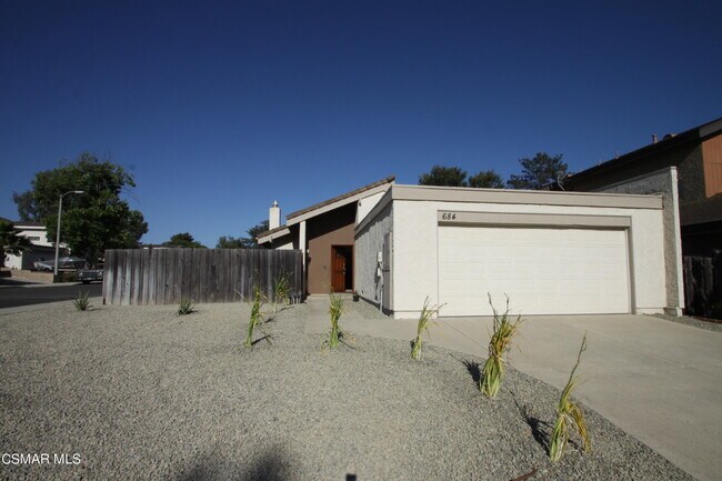 Primary Photo - 684 Paseo Montecito