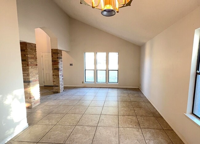 Building Photo - 6042 Spring Time St