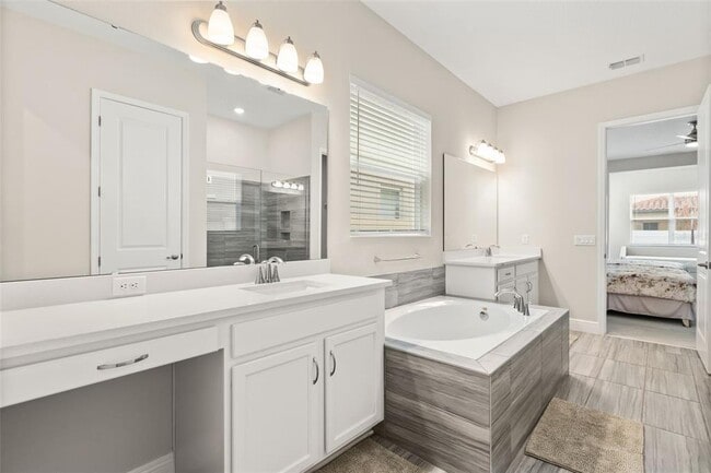 Building Photo - 8373 Ludington Cir