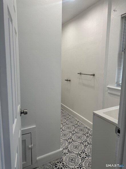 Building Photo - 258 Sheridan St