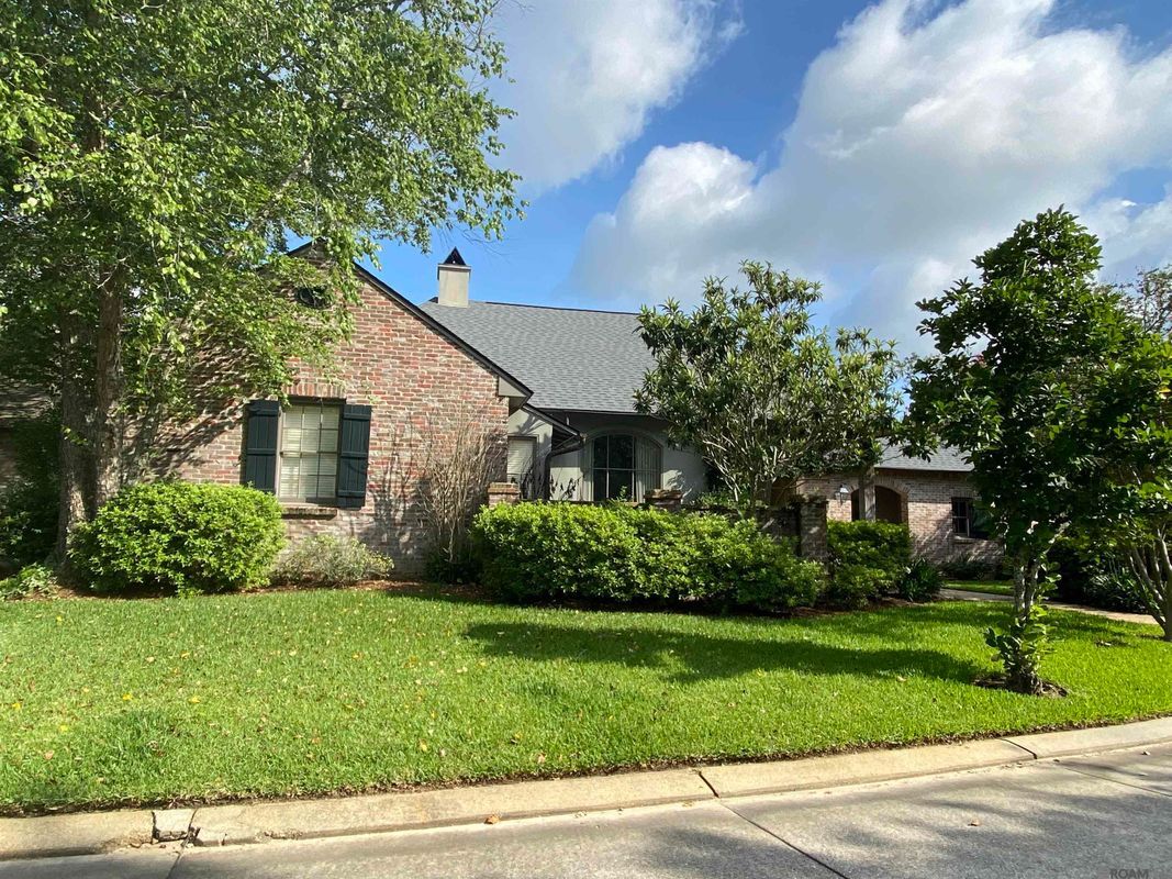 Building Photo - 17951 Grand Cypress Creek Ave