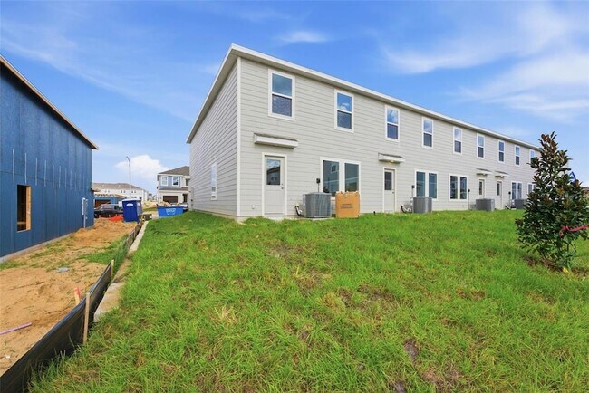 Building Photo - 1557 Plank Pl