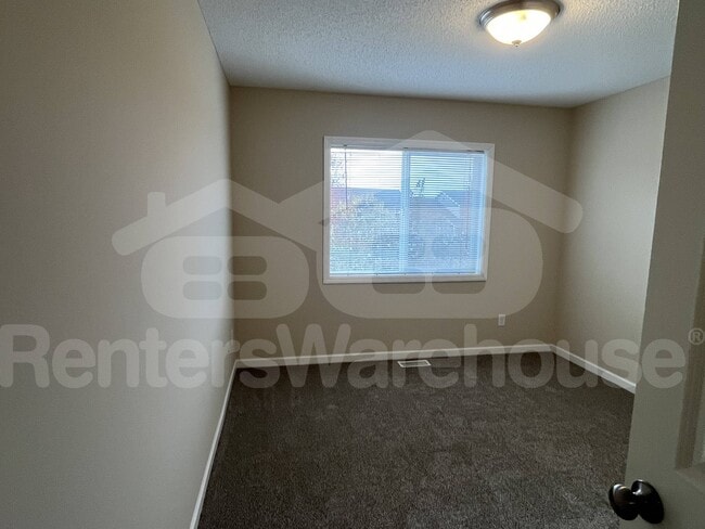 Building Photo - 6953 99th Ct S
