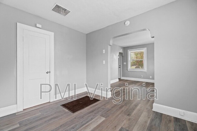 Building Photo - 1623 Deep Creek Blvd