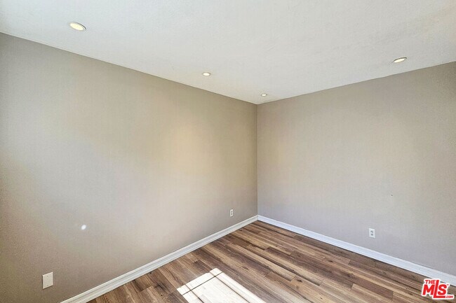 Building Photo - 22957 Stagg St