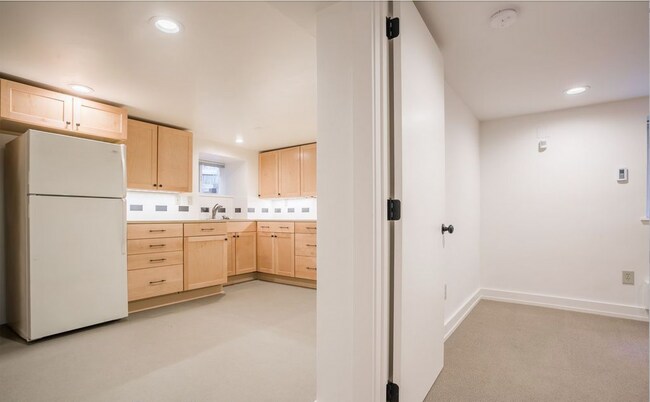 Building Photo - Updated One Bedroom in Beautifully Convert...