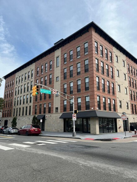 Building Photo - 133 Mallory Ave