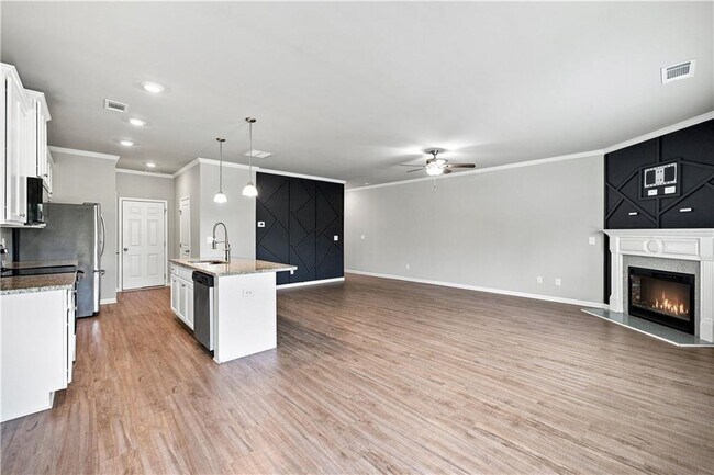 Building Photo - 5149 Fox Den Rd