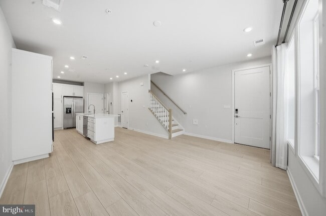 Building Photo - 7488 Backett Wood Ter