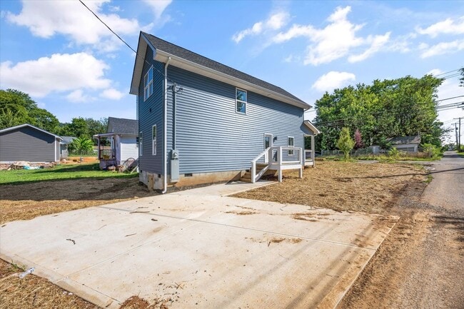 Building Photo - 2815 Johnston St