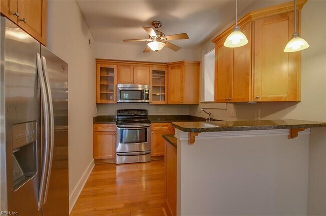 Building Photo - Ghent