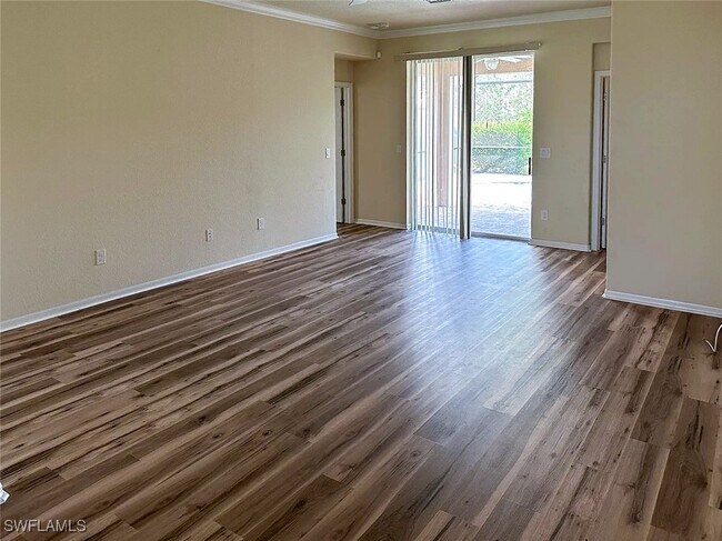 Building Photo - 2350 Heydon Cir E