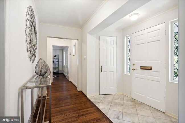 Building Photo - 5508 Dorset Ave