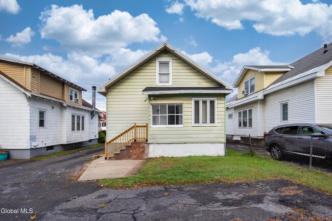 Building Photo - 364 Altamont Ave