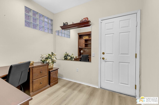 Building Photo - 37468 Westridge Ave