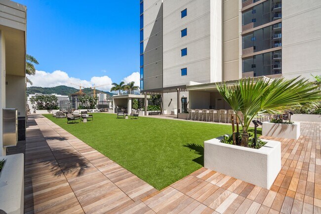Building Photo - Sky Ala Moana 1bd/1bth/1prk with open views