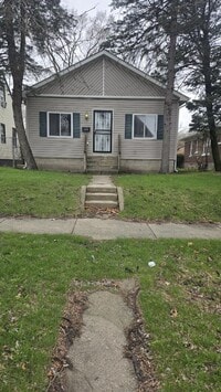 Building Photo - 608 Ralston St