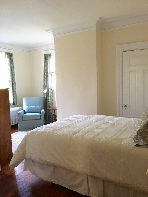 Building Photo - 207 Bank Ave. Biddle Mansion