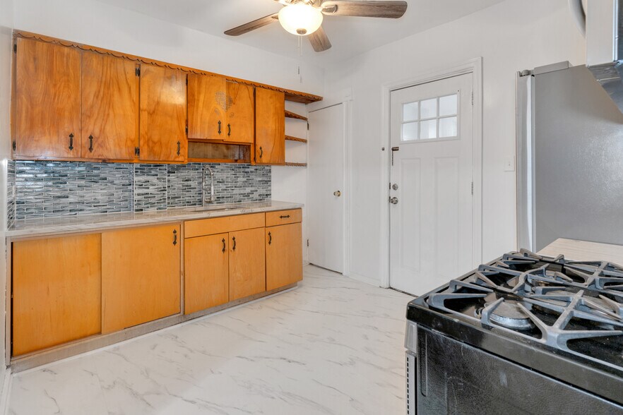 Building Photo - 97 Fenner Ave