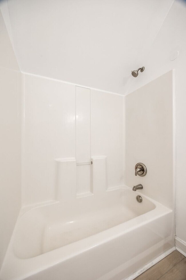 Building Photo - 5988 Quarter Mile Rd