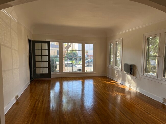 Building Photo - 536 N Spaulding Ave