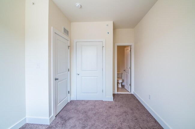 Building Photo - 411 N 34th St