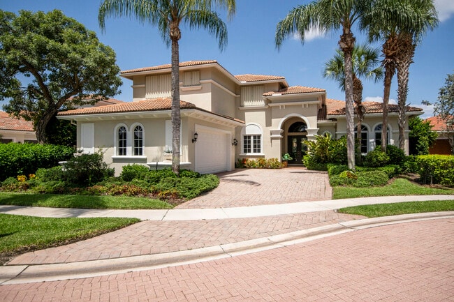 Building Photo - 7049 Isla Vista Dr