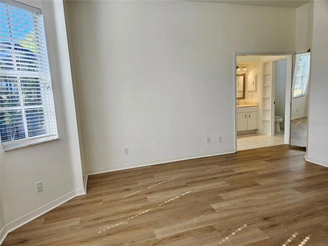 Building Photo - 835 Chalmers Dr