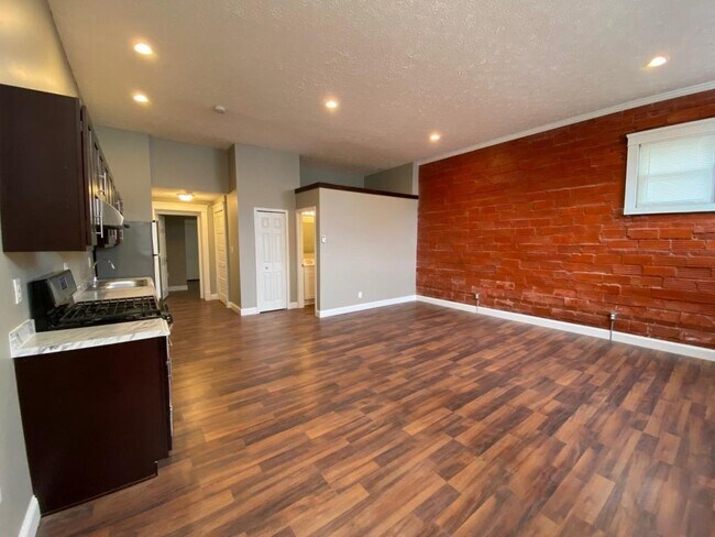 Building Photo - 2082 West 95th Street #03