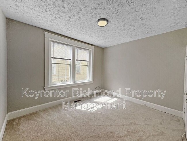 Building Photo - 3425 Carolina Ave