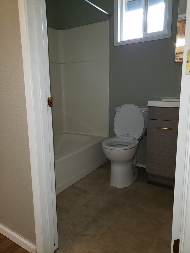 Building Photo - Baja01