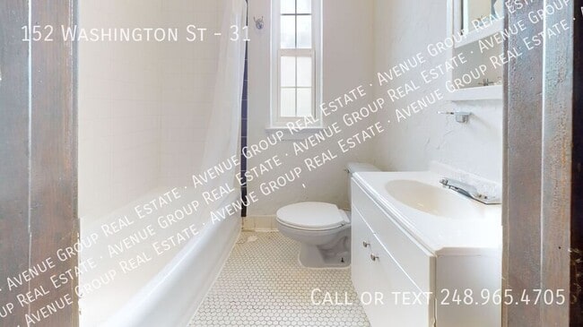 Building Photo - 152 Washington St