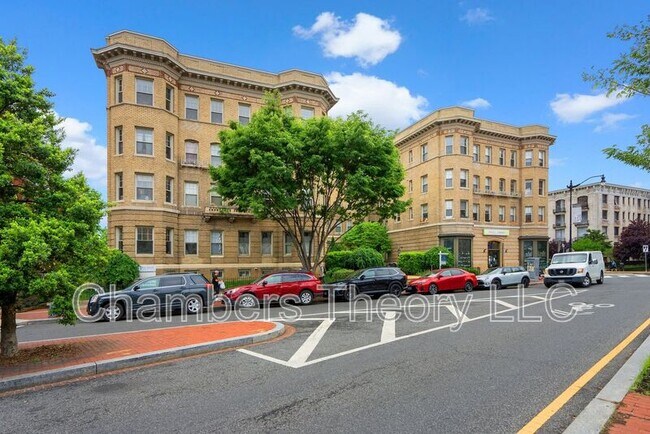 Building Photo - 3220 17th St NW