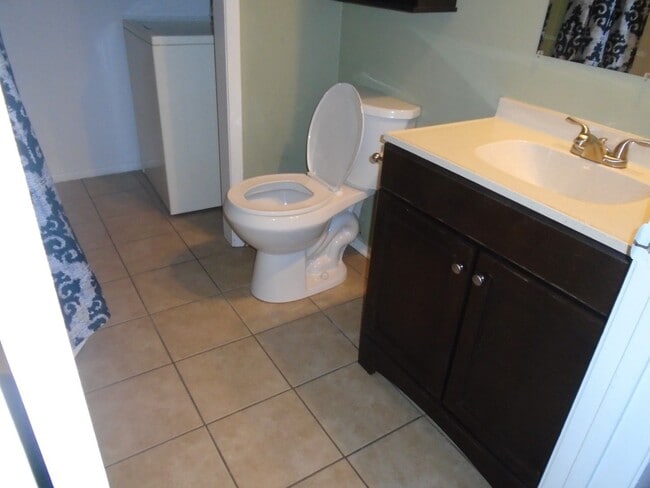 Building Photo - Briarcliff Condos