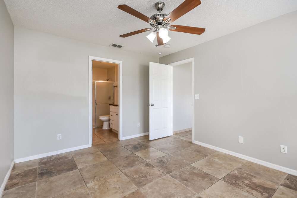 Building Photo - 15146 Margaux Dr