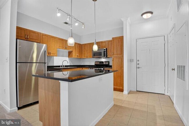 Building Photo - 12945 Centre Park Cir