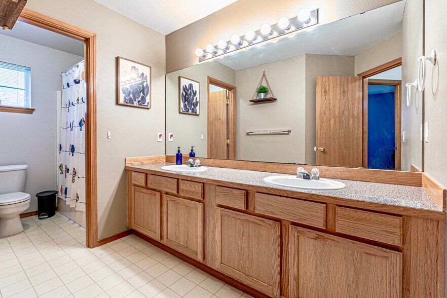 Building Photo - 4601 Nassau Ave NE