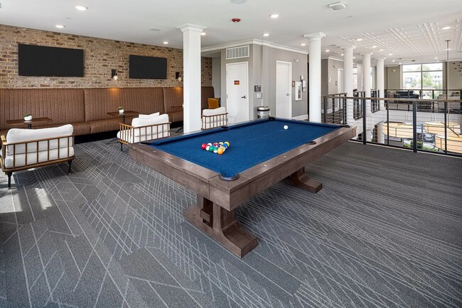 Building Photo - 5025 Wembley Central Ln