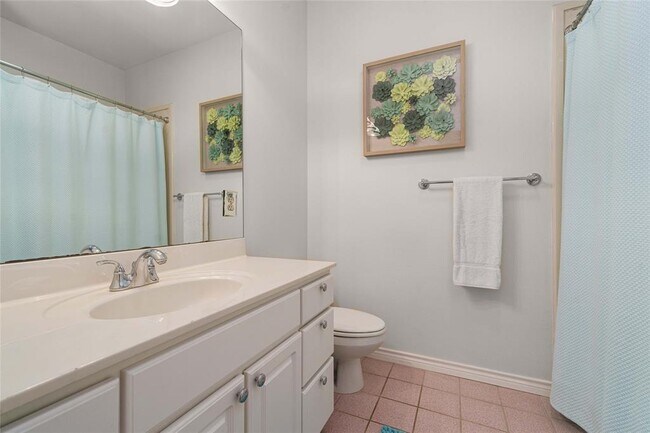 Building Photo - 2102 Paisano Rd