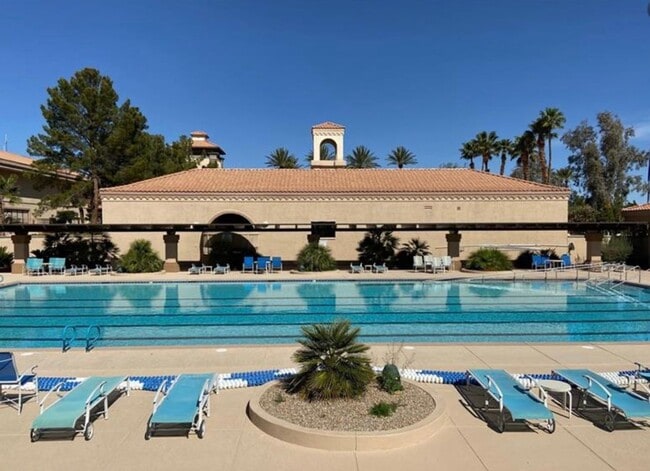 Building Photo - Sun City Summerlin - Remodeled Town-home