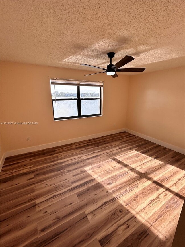 Building Photo - 840 Independence Dr