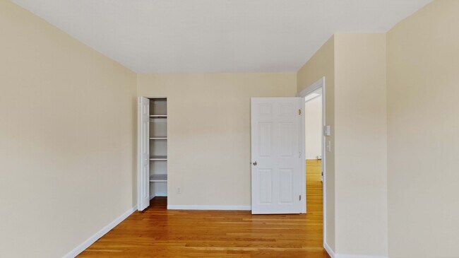 Building Photo - 525 Highland Ave