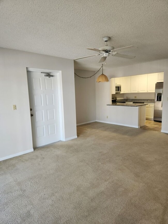 Building Photo - 1485 SW Silver Pine Way